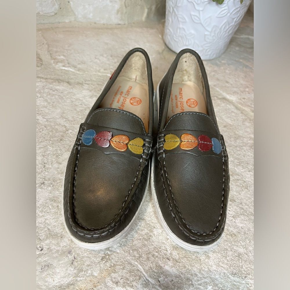 Marc Joseph New York olive green w/multi colored hearts leather loafers sz 12.5